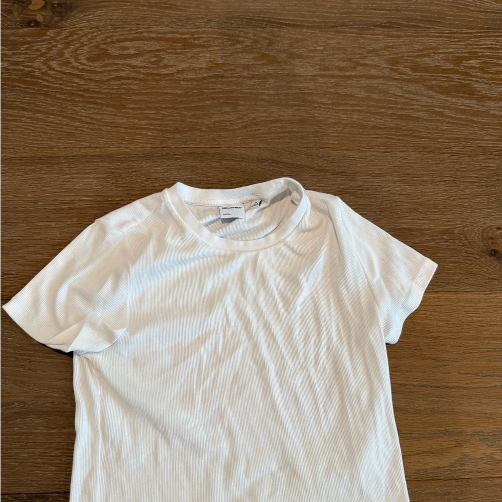 Aritzia White Short Sleeve Tee